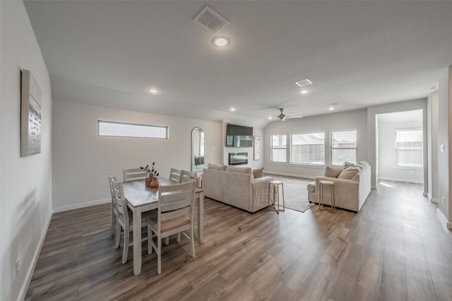 1229 Cinco Treaty Trail, Fort Worth, TX 76052