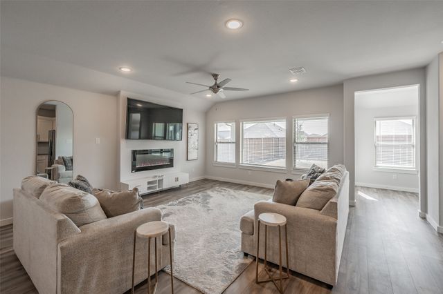 1229 Cinco Treaty Trail, Fort Worth, TX 76052