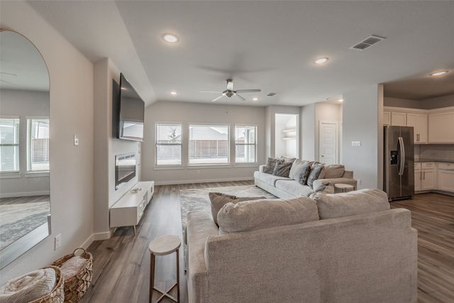 1229 Cinco Treaty Trail, Fort Worth, TX 76052