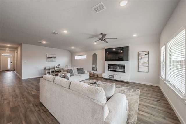 1229 Cinco Treaty Trail, Fort Worth, TX 76052