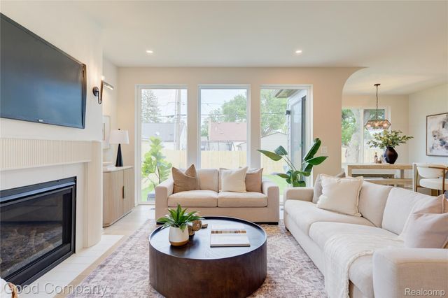 1816 Clifton Avenue, Royal Oak, MI 48073