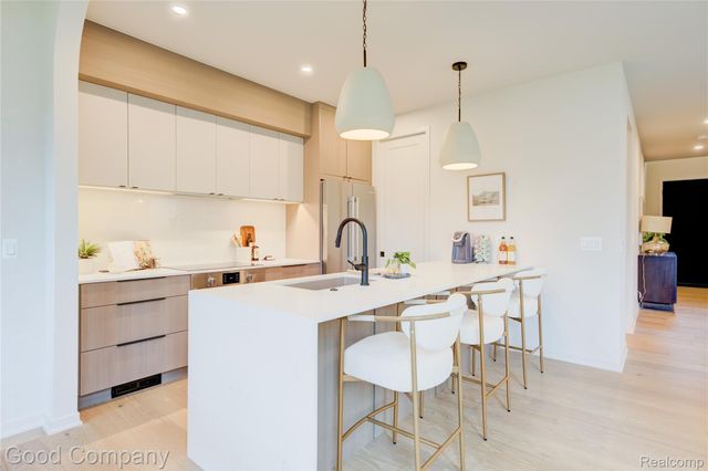 1816 Clifton Avenue, Royal Oak, MI 48073