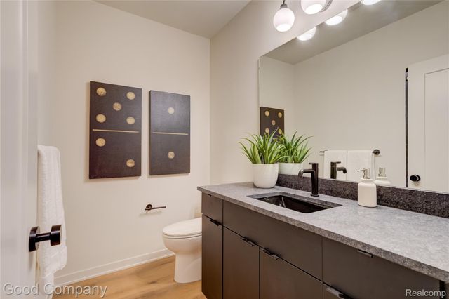 1816 Clifton Avenue, Royal Oak, MI 48073