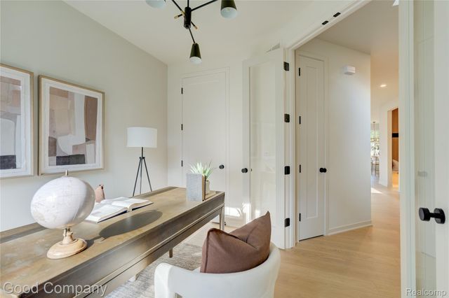 1816 Clifton Avenue, Royal Oak, MI 48073