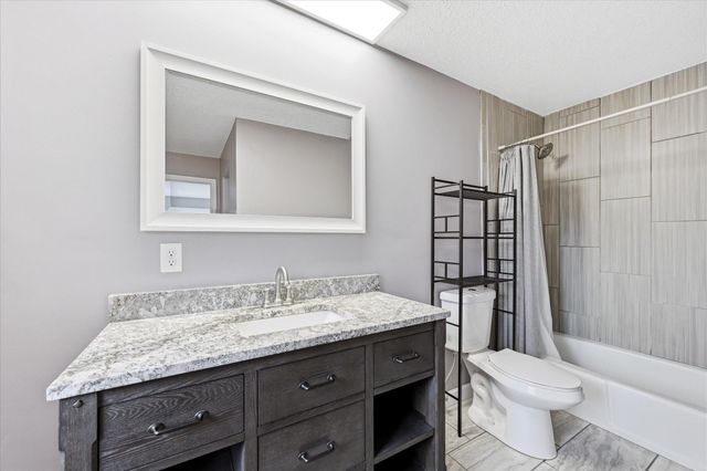 16525 Bataan Street NE, Ham Lake, MN 55304