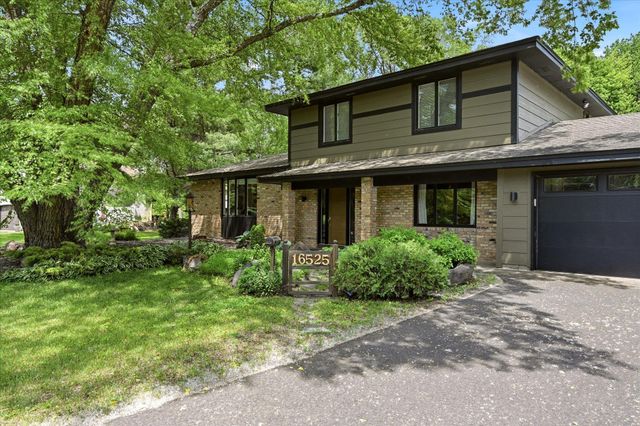 16525 Bataan Street NE, Ham Lake, MN 55304