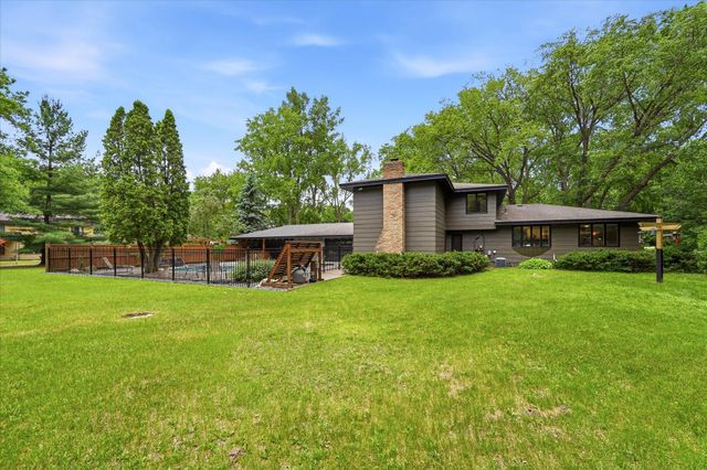 16525 Bataan Street NE, Ham Lake, MN 55304