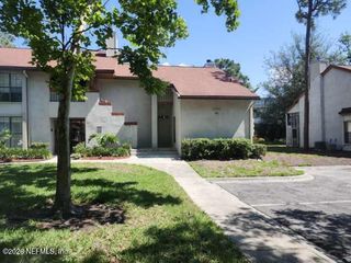 2706 WOOD HILL Drive 2706, Jacksonville, FL 32256