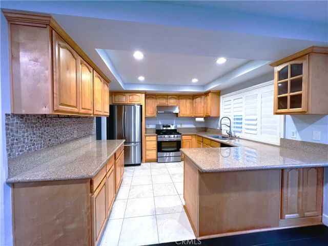 12 Colonial, Irvine, CA 92620