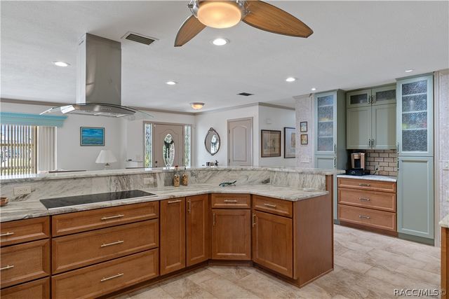 2160 N Watersedge Drive, Crystal River, FL 34429