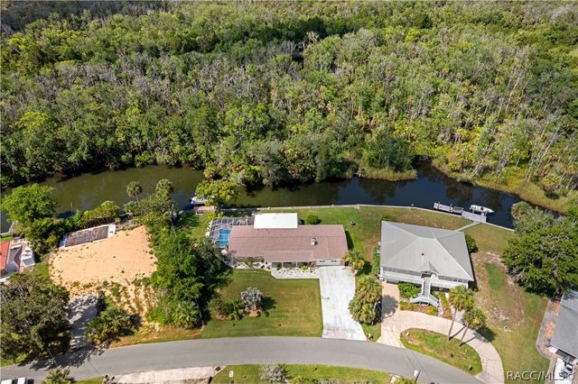 2160 N Watersedge Drive, Crystal River, FL 34429