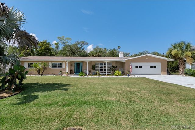 2160 N Watersedge Drive, Crystal River, FL 34429