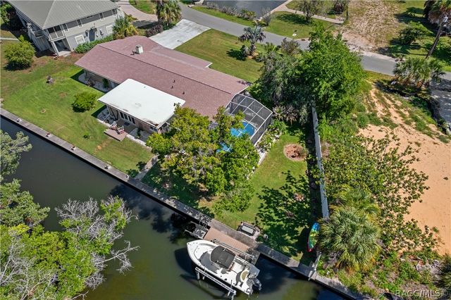 2160 N Watersedge Drive, Crystal River, FL 34429
