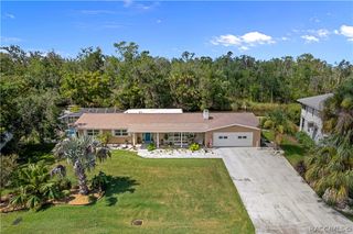 2160 N Watersedge Drive, Crystal River, FL 34429
