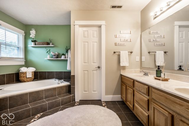 10341 Dolphin Lane, Indianapolis, IN 46256