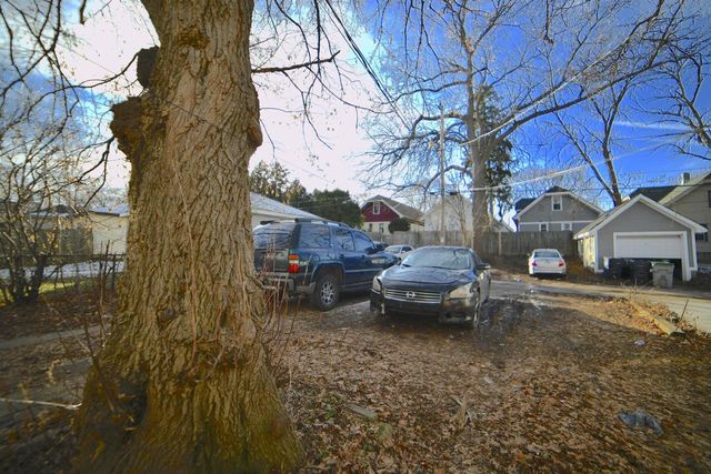 2521 N 51st STREET, Abbotsford, WI 53210
