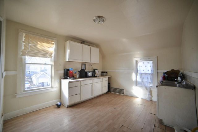 2521 N 51st STREET, Abbotsford, WI 53210