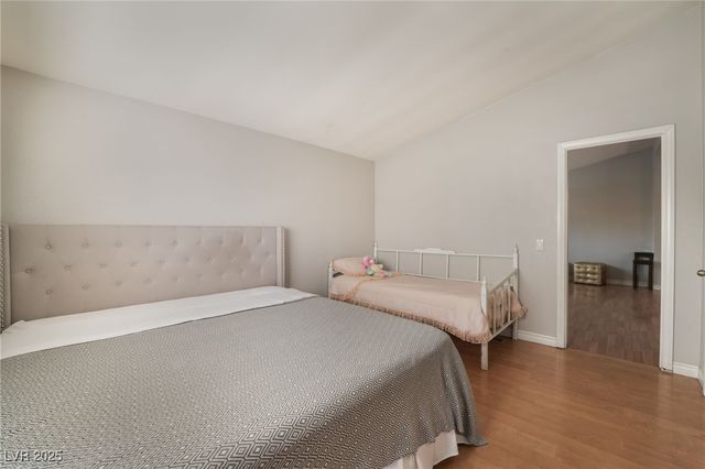 1943 Quintearo Street, Las Vegas, NV 89115