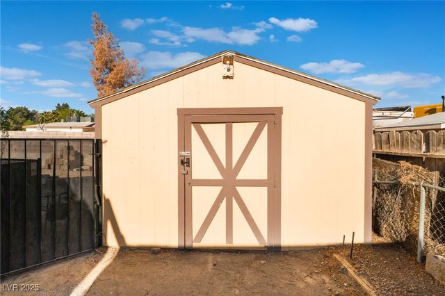 1943 Quintearo Street, Las Vegas, NV 89115