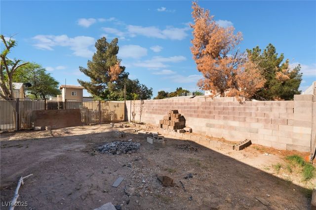 1943 Quintearo Street, Las Vegas, NV 89115