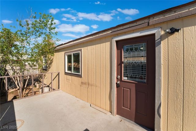 1943 Quintearo Street, Las Vegas, NV 89115