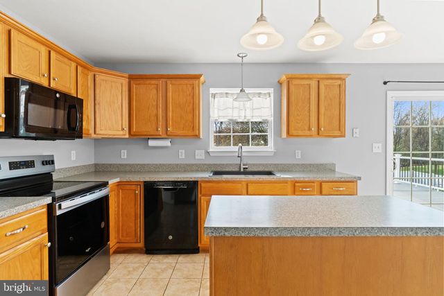 1014 DAISY DR, Temple, PA 19560