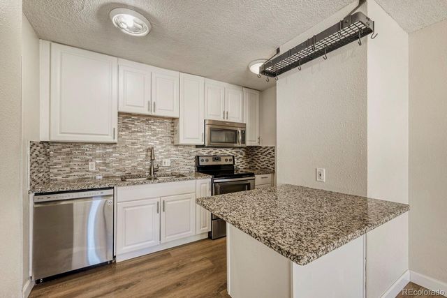 2500 S York Street 402, Denver, CO 80210