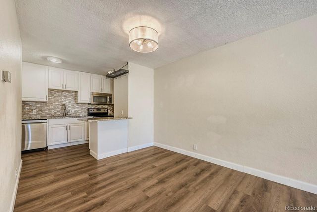 2500 S York Street 402, Denver, CO 80210