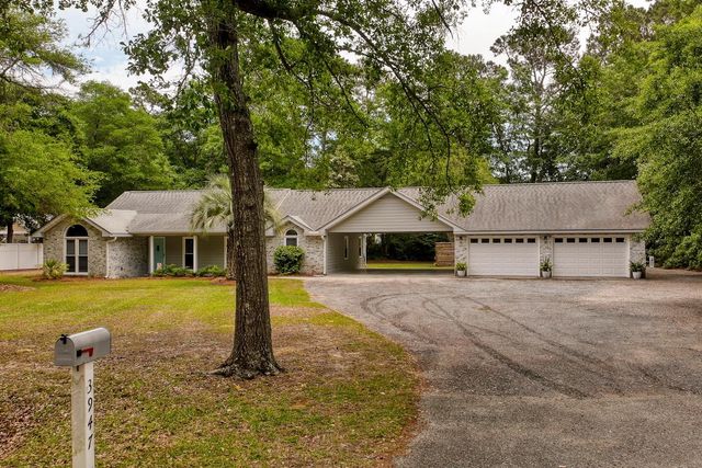 3947 Spanner Way, Murrells Inlet, SC 29576