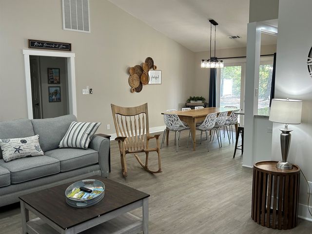 3947 Spanner Way, Murrells Inlet, SC 29576