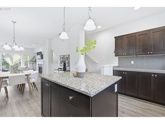 28715 Sw VILLEBOIS Dr, Wilsonville, OR 97070