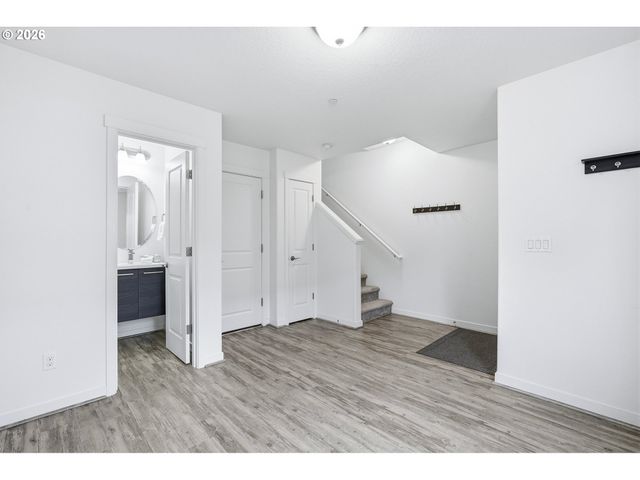 28715 Sw VILLEBOIS Dr, Wilsonville, OR 97070