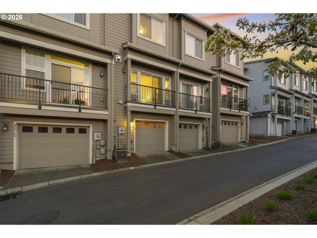 28715 Sw VILLEBOIS Dr, Wilsonville, OR 97070