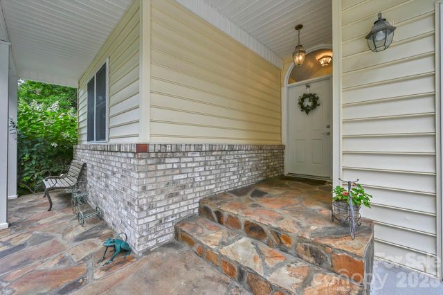 230 Carriage Summitt Way 2423, Hendersonville, NC 28791