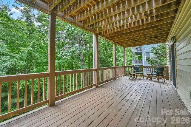 230 Carriage Summitt Way 2423, Hendersonville, NC 28791