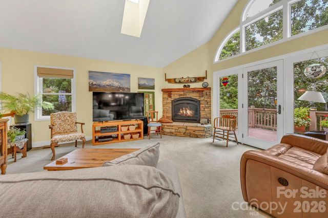 230 Carriage Summitt Way 2423, Hendersonville, NC 28791