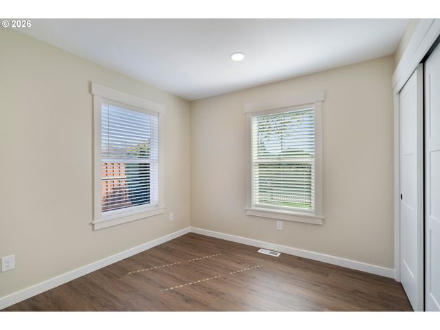 104 DEL MONTE Ave, Tillamook, OR 97141