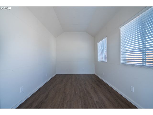 104 DEL MONTE Ave, Tillamook, OR 97141