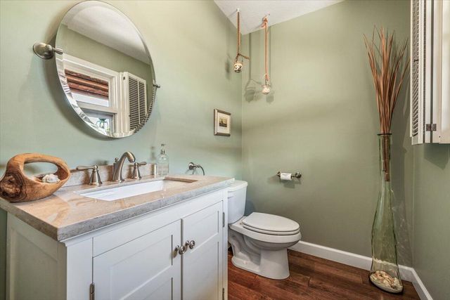 2727 S Lakeshore Drive G27, Shoreham Vllg, MI 49085