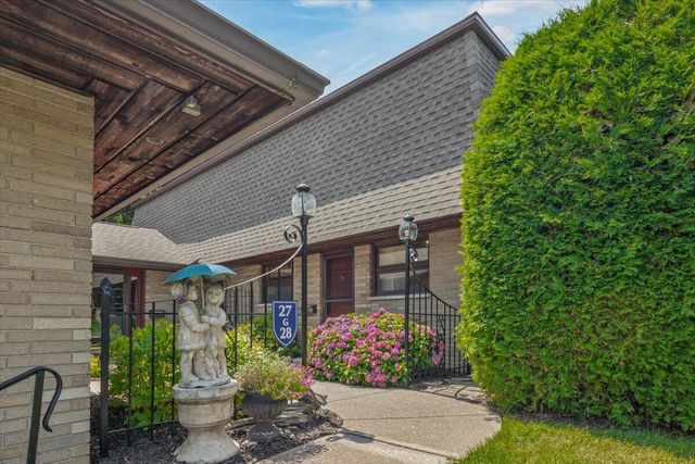 2727 S Lakeshore Drive G27, Shoreham Vllg, MI 49085