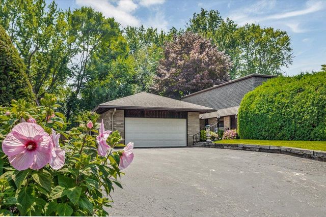 2727 S Lakeshore Drive G27, Shoreham Vllg, MI 49085