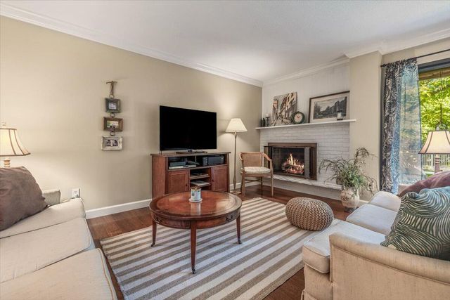 2727 S Lakeshore Drive G27, Shoreham Vllg, MI 49085