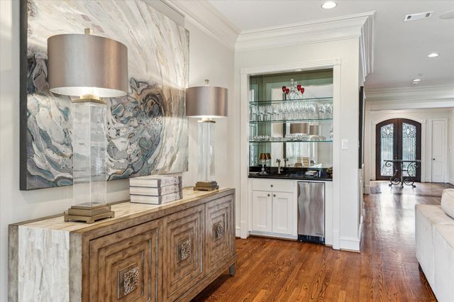 5602 Indian Circle, Houston, TX 77056