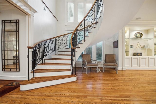 5602 Indian Circle, Houston, TX 77056