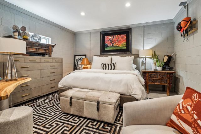 5602 Indian Circle, Houston, TX 77056