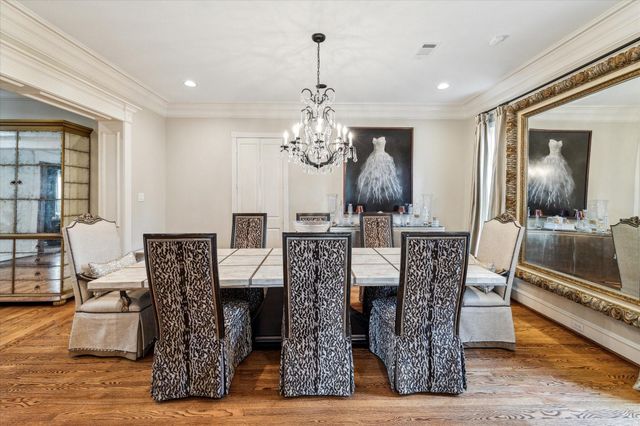 5602 Indian Circle, Houston, TX 77056