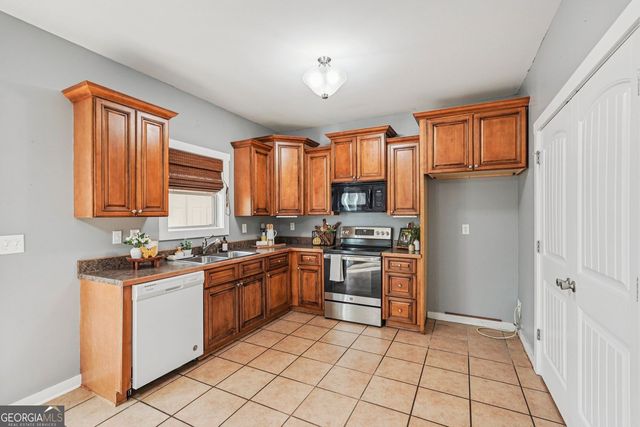 407 N Lake Drive G-4, Carrollton, GA 30117