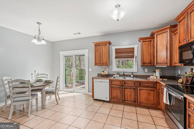 407 N Lake Drive G-4, Carrollton, GA 30117