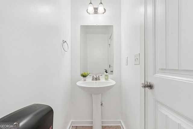 407 N Lake Drive G-4, Carrollton, GA 30117