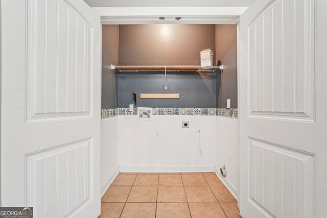 407 N Lake Drive G-4, Carrollton, GA 30117